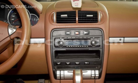 Buy Import Porsche Cayenne Green Car in Import - Dubai in Al Jazirah State Buy Import Porsche Cayenne Green Car in Import - Dubai in Al Jazirah State