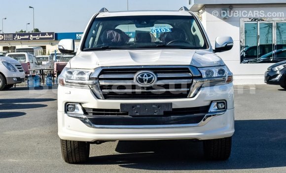 Buy Import Toyota Land Cruiser White Car in Import - Dubai in Al Jazirah State Buy Import Toyota Land Cruiser White Car in Import - Dubai in Al Jazirah State