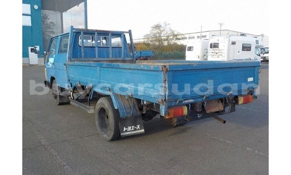 Buy Import Toyota Dyna Blue Truck in Import - Dubai in Al Jazirah State Buy Import Toyota Dyna Blue Truck in Import - Dubai in Al Jazirah State