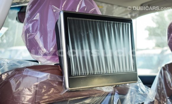 Buy Import Toyota Land Cruiser White Car in Import - Dubai in Al Jazirah State Buy Import Toyota Land Cruiser White Car in Import - Dubai in Al Jazirah State