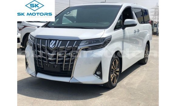 Buy Import Toyota Alphard White Car in Import - Dubai in Al Jazirah State