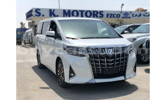 Acheter Import Voiture Toyota Alphard Blanc à Import - Dubai, État d'Al Jazirah Acheter Import Voiture Toyota Alphard Blanc à Import - Dubai, État d'Al Jazirah