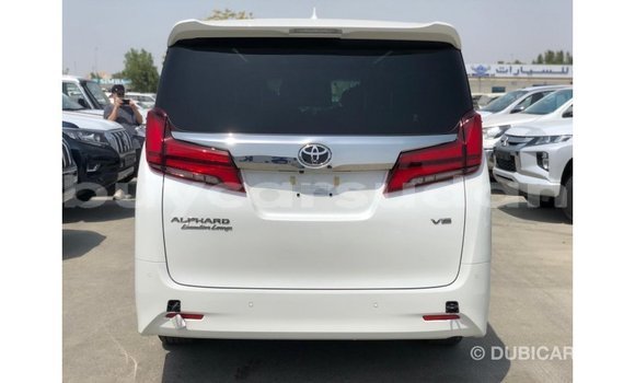 Acheter Import Voiture Toyota Alphard Blanc à Import - Dubai, État d'Al Jazirah Acheter Import Voiture Toyota Alphard Blanc à Import - Dubai, État d'Al Jazirah