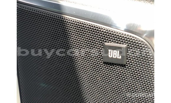 Acheter Import Voiture Toyota Alphard Blanc à Import - Dubai, État d'Al Jazirah Acheter Import Voiture Toyota Alphard Blanc à Import - Dubai, État d'Al Jazirah