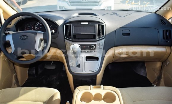 Buy Import Hyundai Accent White Car in Import - Dubai in Al Jazirah State Buy Import Hyundai Accent White Car in Import - Dubai in Al Jazirah State