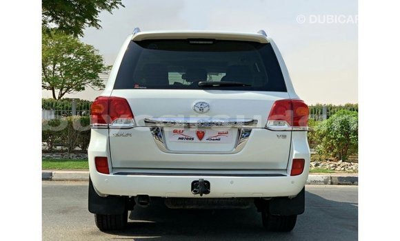 Buy Import Toyota Land Cruiser White Car in Import - Dubai in Al Jazirah State Buy Import Toyota Land Cruiser White Car in Import - Dubai in Al Jazirah State