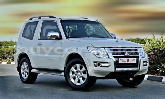 Acheter Import Voiture Mitsubishi Pajero Blanc à Import - Dubai, État d'Al Jazirah
