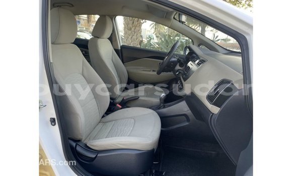 Buy Import Kia Carens White Car in Import - Dubai in Al Jazirah State Buy Import Kia Carens White Car in Import - Dubai in Al Jazirah State