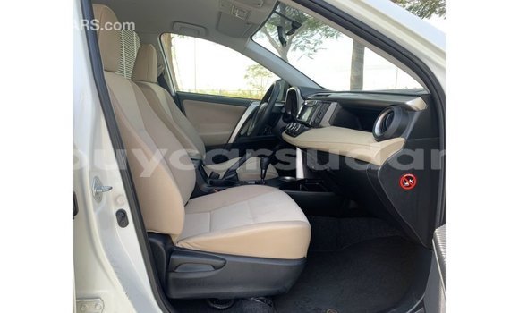 Buy Import Toyota HiAce White Truck in Import - Dubai in Al Jazirah State Buy Import Toyota HiAce White Truck in Import - Dubai in Al Jazirah State