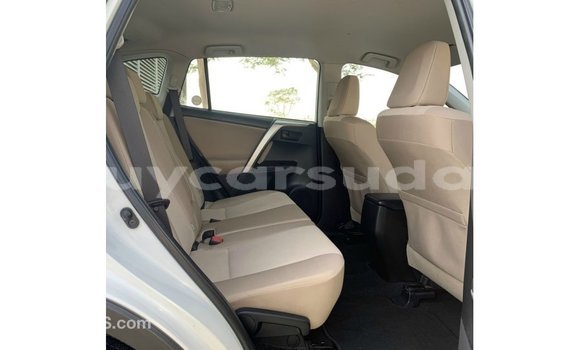 Buy Import Toyota HiAce White Truck in Import - Dubai in Al Jazirah State Buy Import Toyota HiAce White Truck in Import - Dubai in Al Jazirah State