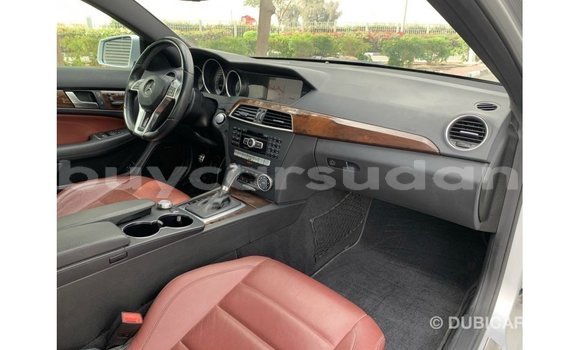 Buy Import Mercedes-Benz 190 Other Car in Import - Dubai in Al Jazirah State Buy Import Mercedes-Benz 190 Other Car in Import - Dubai in Al Jazirah State