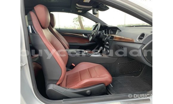 Buy Import Mercedes-Benz 190 Other Car in Import - Dubai in Al Jazirah State Buy Import Mercedes-Benz 190 Other Car in Import - Dubai in Al Jazirah State