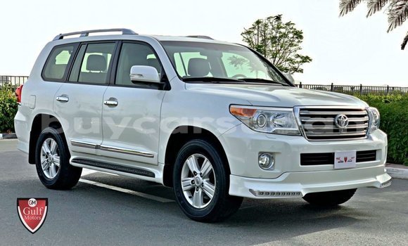 Acheter Import Voiture Toyota Land Cruiser Blanc à Import - Dubai, État d'Al Jazirah