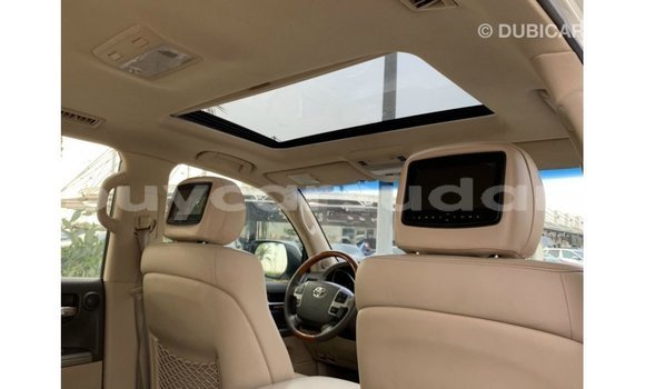 Buy Import Toyota Land Cruiser White Car in Import - Dubai in Al Jazirah State Buy Import Toyota Land Cruiser White Car in Import - Dubai in Al Jazirah State