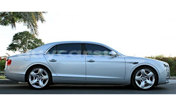 Buy Import Bentley Flying Spur Other Car in Import - Dubai in Al Jazirah State Buy Import Bentley Flying Spur Other Car in Import - Dubai in Al Jazirah State