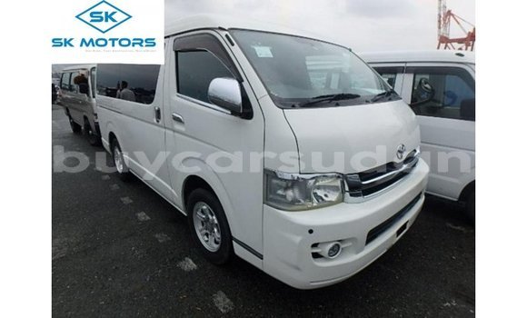 Buy Import Toyota Regius White Car in Import - Dubai in Al Jazirah State Buy Import Toyota Regius White Car in Import - Dubai in Al Jazirah State