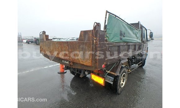 Buy Import Nissan Evalia Brown Truck in Import - Dubai in Al Jazirah State Buy Import Nissan Evalia Brown Truck in Import - Dubai in Al Jazirah State