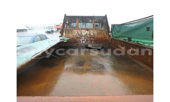 Buy Import Nissan Evalia Brown Truck in Import - Dubai in Al Jazirah State Buy Import Nissan Evalia Brown Truck in Import - Dubai in Al Jazirah State