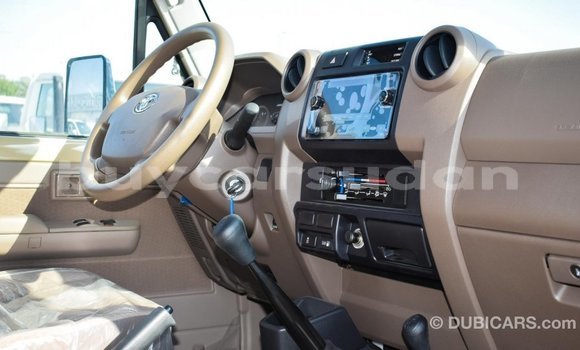 Buy Import Toyota Land Cruiser Beige Car in Import - Dubai in Al Jazirah State Buy Import Toyota Land Cruiser Beige Car in Import - Dubai in Al Jazirah State