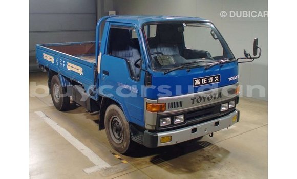 Buy Import Toyota HiAce Blue Truck in Import - Dubai in Al Jazirah State Buy Import Toyota HiAce Blue Truck in Import - Dubai in Al Jazirah State