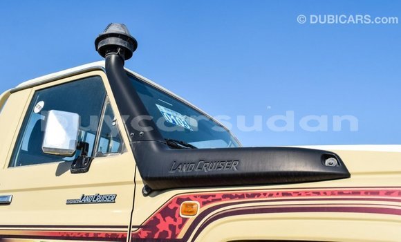 Buy Import Toyota Land Cruiser Beige Car in Import - Dubai in Al Jazirah State Buy Import Toyota Land Cruiser Beige Car in Import - Dubai in Al Jazirah State