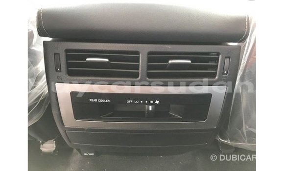 Acheter Import Voiture Toyota Land Cruiser Blanc à Import - Dubai, État d'Al Jazirah Acheter Import Voiture Toyota Land Cruiser Blanc à Import - Dubai, État d'Al Jazirah