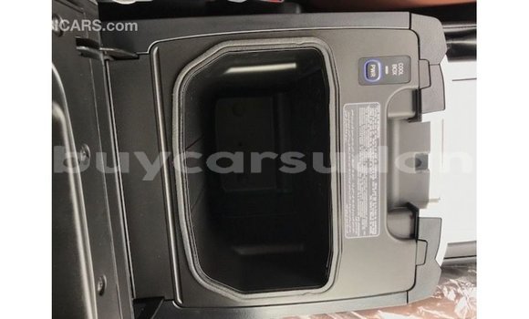 Acheter Import Voiture Toyota Land Cruiser Blanc à Import - Dubai, État d'Al Jazirah Acheter Import Voiture Toyota Land Cruiser Blanc à Import - Dubai, État d'Al Jazirah