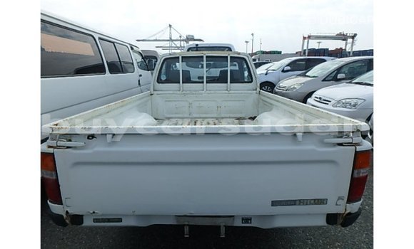 Buy Import Toyota Hilux White Car in Import - Dubai in Al Jazirah State Buy Import Toyota Hilux White Car in Import - Dubai in Al Jazirah State
