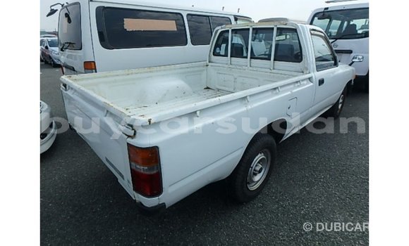 Buy Import Toyota Hilux White Car in Import - Dubai in Al Jazirah State Buy Import Toyota Hilux White Car in Import - Dubai in Al Jazirah State