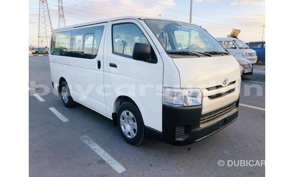 Acheter Import Voiture Toyota Hiace Blanc à Import - Dubai, État d'Al Jazirah Acheter Import Voiture Toyota Hiace Blanc à Import - Dubai, État d'Al Jazirah