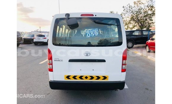 Acheter Import Voiture Toyota Hiace Blanc à Import - Dubai, État d'Al Jazirah Acheter Import Voiture Toyota Hiace Blanc à Import - Dubai, État d'Al Jazirah
