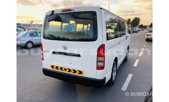 Acheter Import Voiture Toyota Hiace Blanc à Import - Dubai, État d'Al Jazirah Acheter Import Voiture Toyota Hiace Blanc à Import - Dubai, État d'Al Jazirah