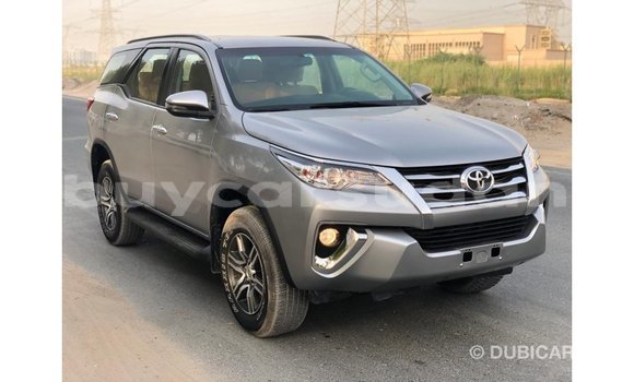 Acheter Import Voiture Toyota Fortuner Autre à Import - Dubai, État d'Al Jazirah Acheter Import Voiture Toyota Fortuner Autre à Import - Dubai, État d'Al Jazirah