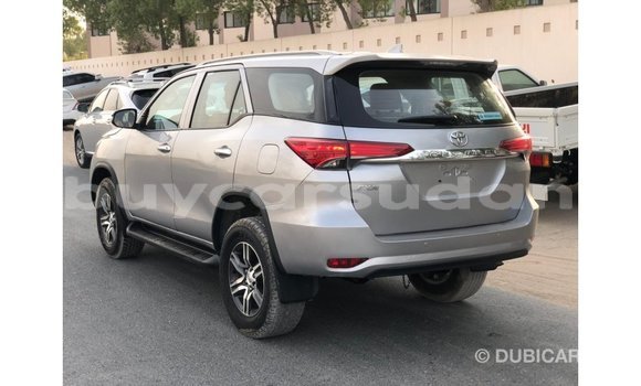 Acheter Import Voiture Toyota Fortuner Autre à Import - Dubai, État d'Al Jazirah Acheter Import Voiture Toyota Fortuner Autre à Import - Dubai, État d'Al Jazirah