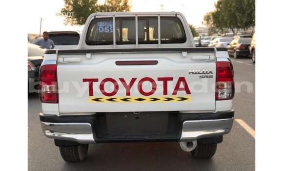 Buy Import Toyota Hilux White Car in Import - Dubai in Al Jazirah State Buy Import Toyota Hilux White Car in Import - Dubai in Al Jazirah State