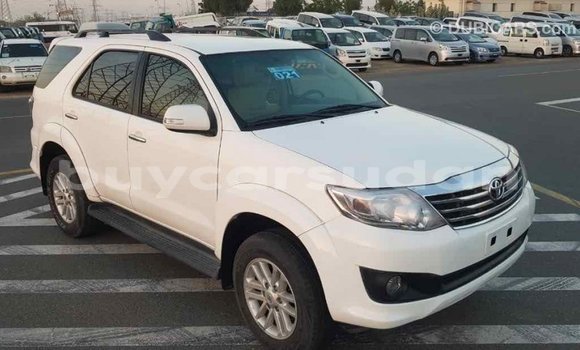 Buy Import Toyota Fortuner White Car in Import - Dubai in Al Jazirah State Buy Import Toyota Fortuner White Car in Import - Dubai in Al Jazirah State