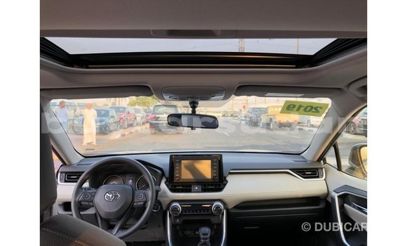 Acheter Import Utilitaire Toyota HiAce Autre à Import - Dubai, État d'Al Jazirah Acheter Import Utilitaire Toyota HiAce Autre à Import - Dubai, État d'Al Jazirah