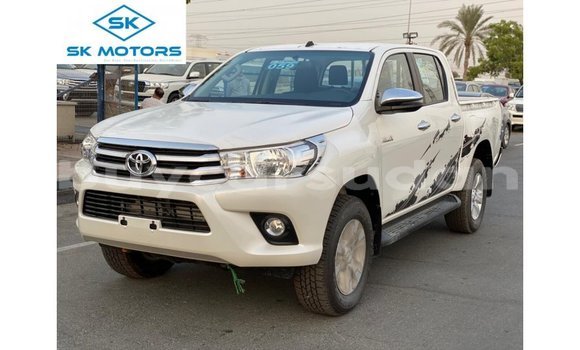 Acheter Import Voiture Toyota Hilux Blanc à Import - Dubai, État d'Al Jazirah Acheter Import Voiture Toyota Hilux Blanc à Import - Dubai, État d'Al Jazirah