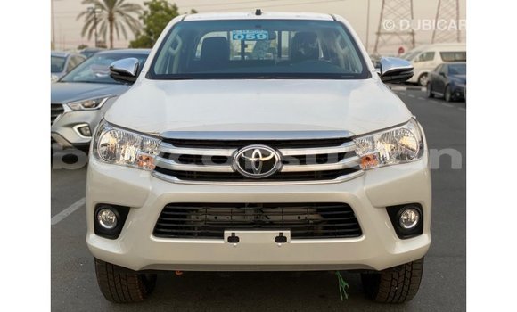 Acheter Import Voiture Toyota Hilux Blanc à Import - Dubai, État d'Al Jazirah Acheter Import Voiture Toyota Hilux Blanc à Import - Dubai, État d'Al Jazirah