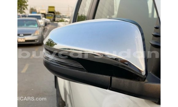 Acheter Import Voiture Toyota Hilux Blanc à Import - Dubai, État d'Al Jazirah Acheter Import Voiture Toyota Hilux Blanc à Import - Dubai, État d'Al Jazirah