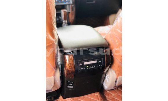 Acheter Import Voiture Toyota Prado Noir à Import - Dubai, État d'Al Jazirah Acheter Import Voiture Toyota Prado Noir à Import - Dubai, État d'Al Jazirah