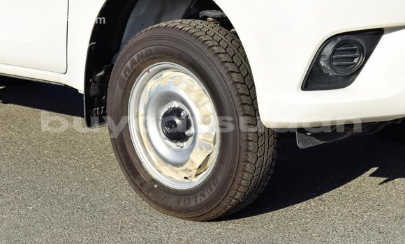 Buy Import Toyota Hilux White Car in Import - Dubai in Al Jazirah State Buy Import Toyota Hilux White Car in Import - Dubai in Al Jazirah State
