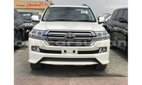 Buy Import Toyota Land Cruiser White Car in Import - Dubai in Al Jazirah State Buy Import Toyota Land Cruiser White Car in Import - Dubai in Al Jazirah State