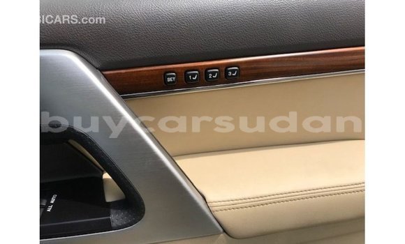 Buy Import Toyota Land Cruiser White Car in Import - Dubai in Al Jazirah State Buy Import Toyota Land Cruiser White Car in Import - Dubai in Al Jazirah State