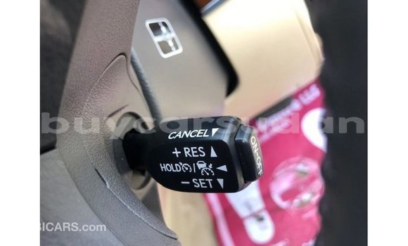 Buy Import Toyota Land Cruiser White Car in Import - Dubai in Al Jazirah State Buy Import Toyota Land Cruiser White Car in Import - Dubai in Al Jazirah State