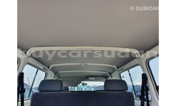 Buy Import Toyota Land Cruiser White Car in Import - Dubai in Al Jazirah State Buy Import Toyota Land Cruiser White Car in Import - Dubai in Al Jazirah State