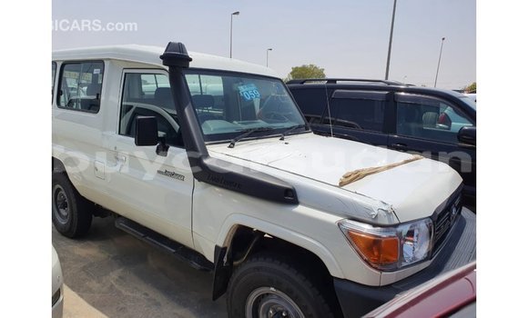 Buy Import Toyota Land Cruiser White Car in Import - Dubai in Al Jazirah State Buy Import Toyota Land Cruiser White Car in Import - Dubai in Al Jazirah State