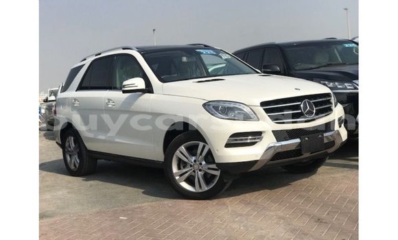 Acheter Import Voiture Mercedes-Benz 190 Blanc à Import - Dubai, État d'Al Jazirah