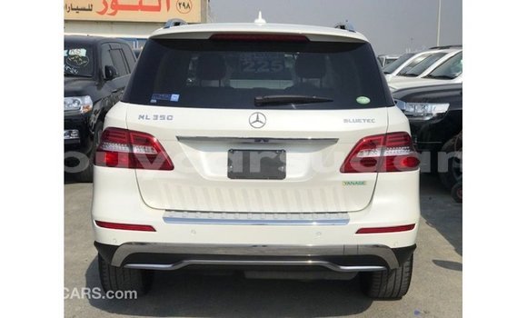 Buy Import Mercedes-Benz 190 White Car in Import - Dubai in Al Jazirah State Buy Import Mercedes-Benz 190 White Car in Import - Dubai in Al Jazirah State