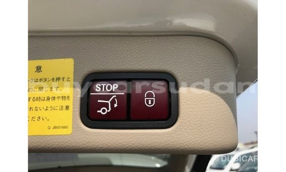 Buy Import Mercedes-Benz 190 White Car in Import - Dubai in Al Jazirah State Buy Import Mercedes-Benz 190 White Car in Import - Dubai in Al Jazirah State